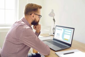 ad campaign landing pages,Clear and Compelling Headline,Strong Subheadline,Engaging Visuals,Focused and Relevant Content,Strong Call to Action (CTA),Social Proof and Trust Signals,Mobile Optimization,Minimal Distractions,Effective Use of White Space,high-converting landing page